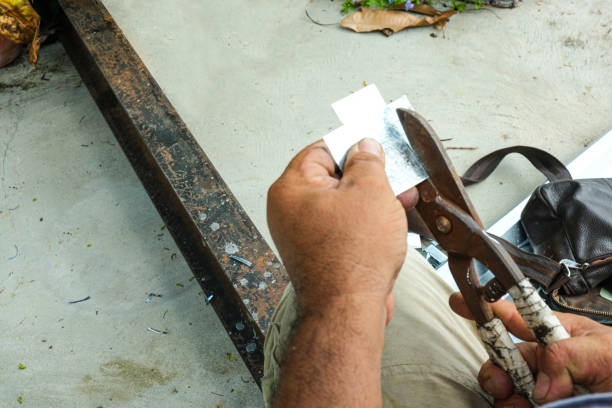 Pourquoi faire appel à un zingueur à Vénissieux pour la pose de gouttières en aluminium ?