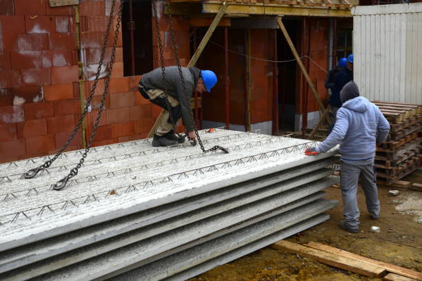 Comment un zingueur à Vénissieux réalise-t-il la réparation des solins en zinc ?