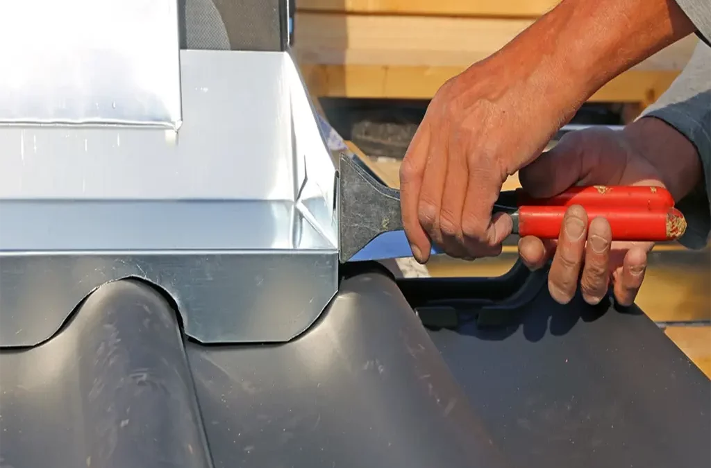 Quand faire appel à un zingueur à Bron ?
